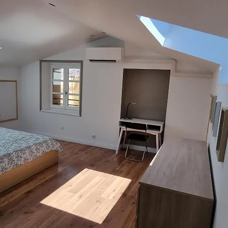 Appartement Duplex Climatise De 80m2 En Plein Coeur De La Vieille Toulon