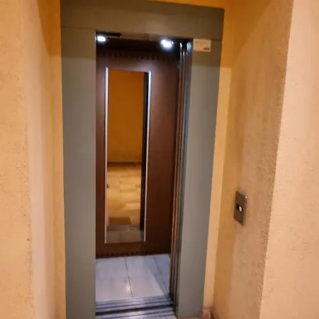 Appartement Duplex Climatise De 80m2 En Plein Coeur De La Vieille Toulon