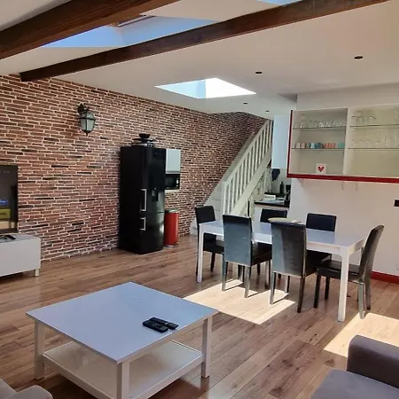 Duplex Climatise De 80m2 En Plein Coeur De La Vieille Toulon